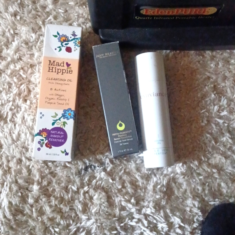 BEAUTY SERUMS CREAMS WASHES